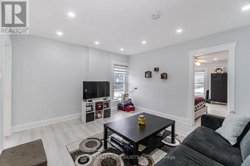 521 Guelph St, Halton Hills, ON - Indoor Photo Showing Living Room