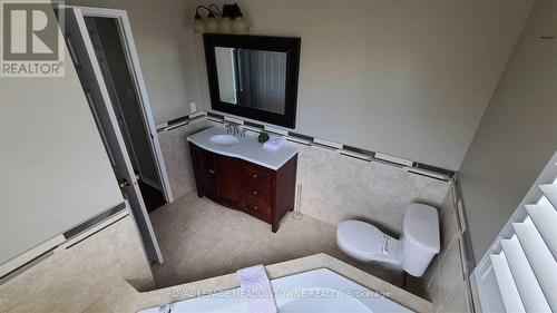 4 Bonnette St, Halton Hills, ON - Indoor Photo Showing Bathroom
