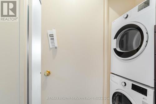 #1009 -26 Hanover Rd, Brampton, ON - Indoor Photo Showing Laundry Room