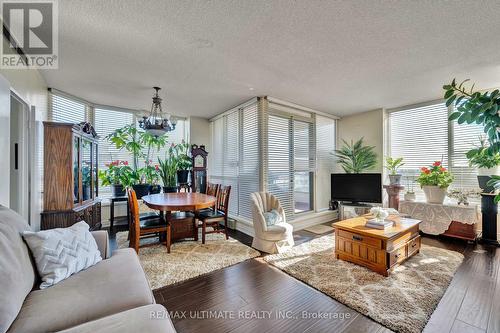 #901 -75 King St E, Mississauga, ON - Indoor Photo Showing Living Room
