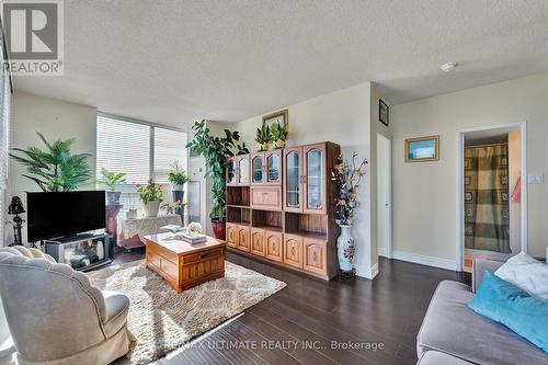 #901 -75 King St E, Mississauga, ON - Indoor Photo Showing Living Room