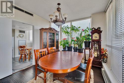 #901 -75 King St E, Mississauga, ON - Indoor Photo Showing Dining Room