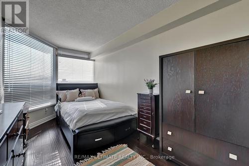#901 -75 King St E, Mississauga, ON - Indoor Photo Showing Bedroom