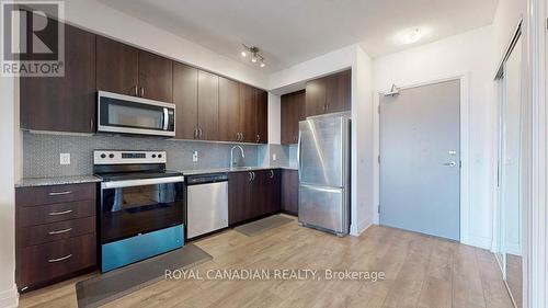 805 - 3220 Sheppard Avenue, Toronto, ON - Indoor Photo Showing Kitchen
