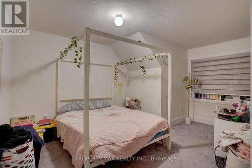 2128 Castle Hill Crt, Pickering, ON - Indoor Photo Showing Bedroom