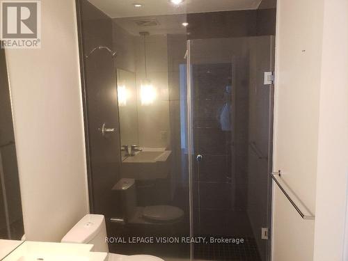 #1507 -8 The Esplanade, Toronto, ON - Indoor Photo Showing Bathroom