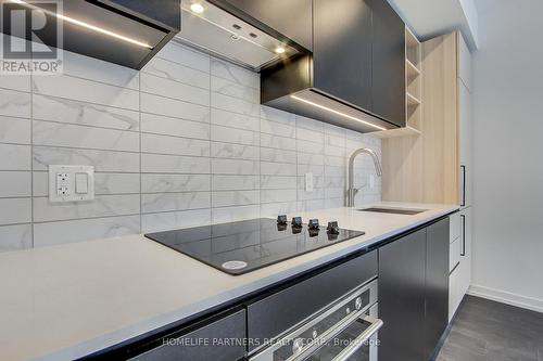 3202 - 55 Mercer Street, Toronto, ON - Indoor Photo Showing Kitchen With Upgraded Kitchen