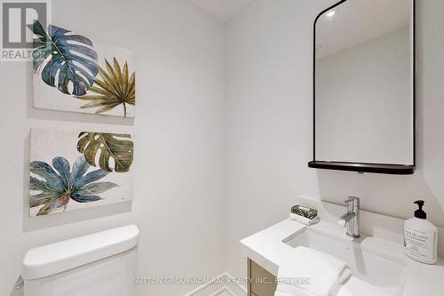 19 Flax Field Lane, Toronto, ON - Indoor Photo Showing Bathroom