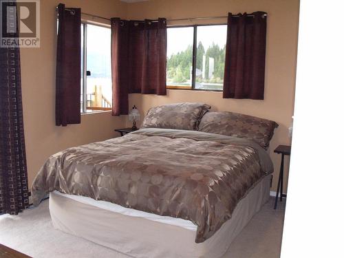 3181 Eagle Bay Road, Eagle Bay, BC - Indoor Photo Showing Bedroom