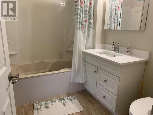 3181 Eagle Bay Road, Eagle Bay, BC - Indoor Photo Showing Bathroom