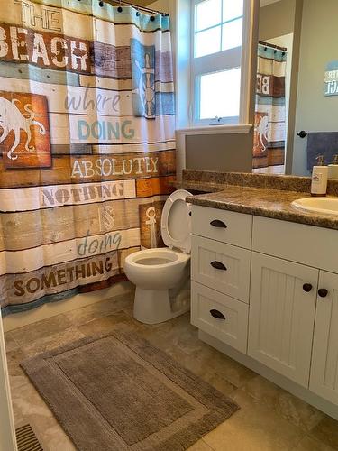 152-2450 Radio Tower Road, Oliver, BC - Indoor Photo Showing Bathroom