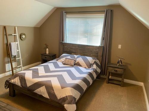 152-2450 Radio Tower Road, Oliver, BC - Indoor Photo Showing Bedroom