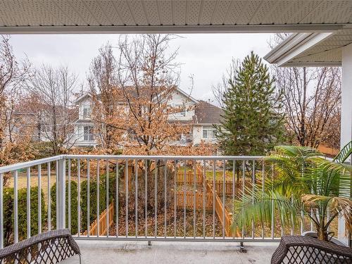 21-1853 Parkview Crescent, Kelowna, BC - Outdoor