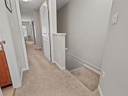 21-1853 Parkview Crescent, Kelowna, BC - Indoor Photo Showing Other Room