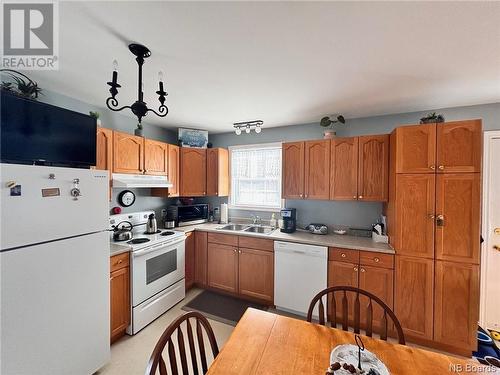 104 Water  South Street, Woodstock, NB - Indoor Photo Showing Kitchen With Double Sink