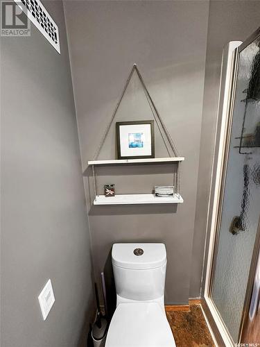 507 Highland Drive, Swift Current, SK - Indoor Photo Showing Bathroom