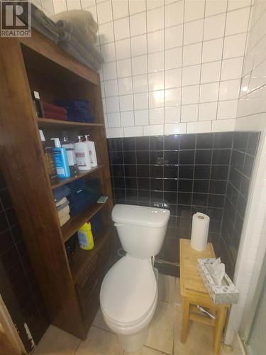 100A Hutchison Ave # 3, Elliot Lake, ON - Indoor Photo Showing Bathroom