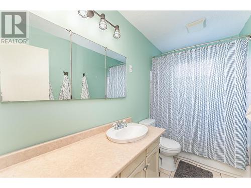 309 Hemlock Crescent S, Sicamous, BC - Indoor Photo Showing Bathroom