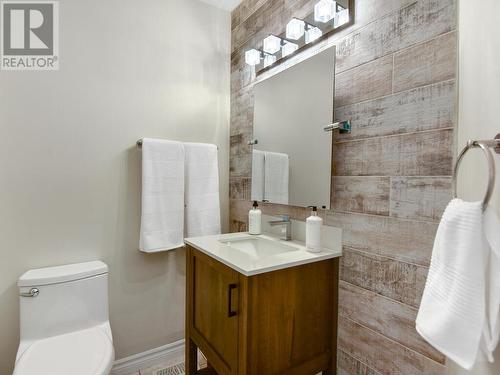 1103 Burnside Drive, Brockville, ON - Indoor Photo Showing Bathroom