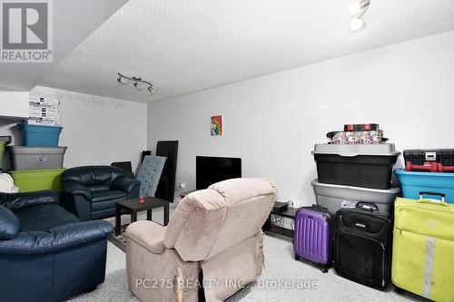 9 Tanner Drive, London, ON - Indoor