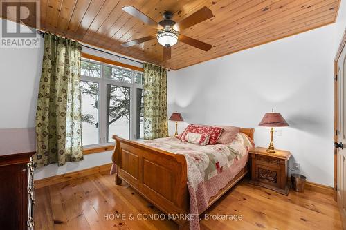 26 Fire Route 96D Rte, Kawartha Lakes, ON - Indoor Photo Showing Bedroom