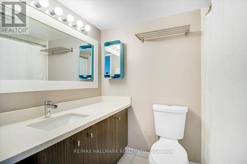 #725 -250 Manitoba St, Toronto, ON - Indoor Photo Showing Bathroom