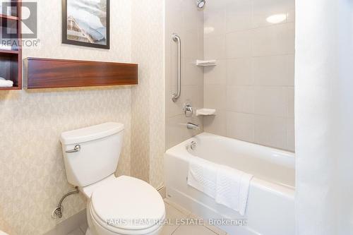 #410 -285 Steamship Bay Rd, Gravenhurst, ON - Indoor Photo Showing Bathroom