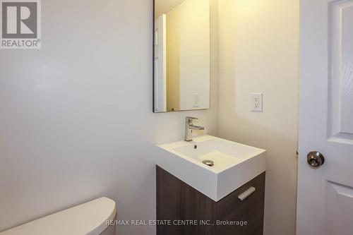 8544 Nightshande St, Niagara Falls, ON - Indoor Photo Showing Bathroom