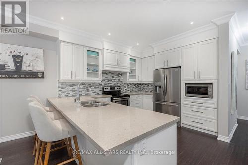 21 Scotia Rd, Georgina, ON - Indoor Photo Showing Kitchen With Double Sink With Upgraded Kitchen