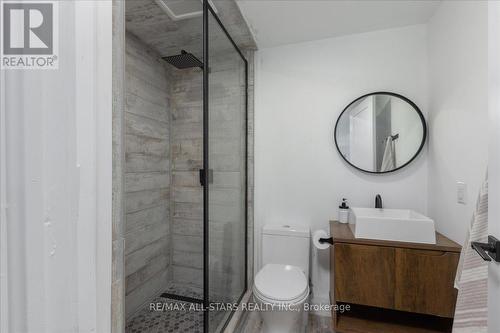 21 Scotia Rd, Georgina, ON - Indoor Photo Showing Bathroom