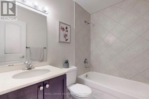#205 -15450 Yonge St, Aurora, ON - Indoor Photo Showing Bathroom