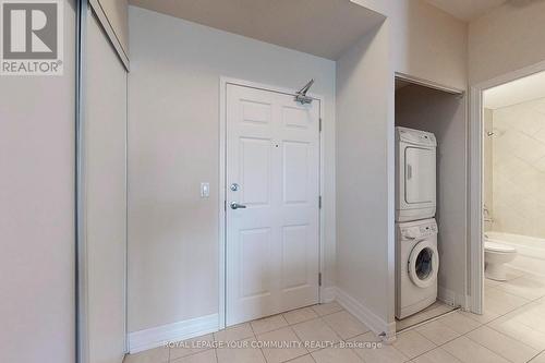 #205 -15450 Yonge St, Aurora, ON - Indoor Photo Showing Laundry Room