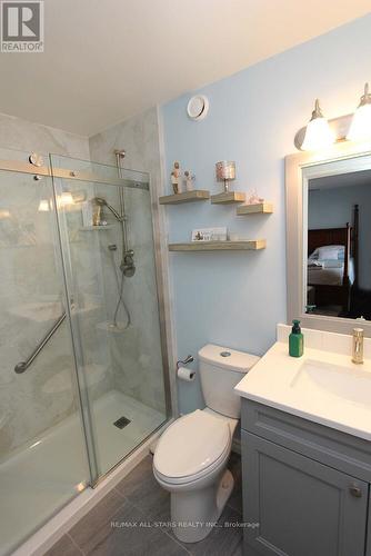 27 Hillview Drive, Kawartha Lakes, ON - Indoor Photo Showing Bathroom