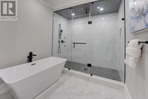 595 Kleinburg Summit Way, Vaughan, ON - Indoor Photo Showing Bathroom