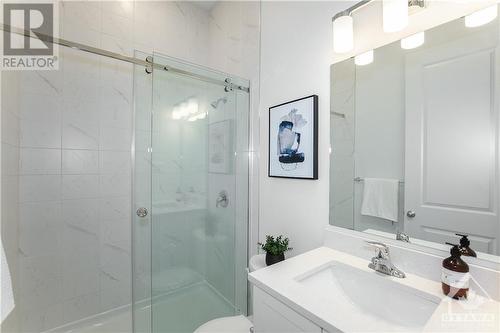 1086 Blanding Street, Kanata, ON - Indoor Photo Showing Bathroom