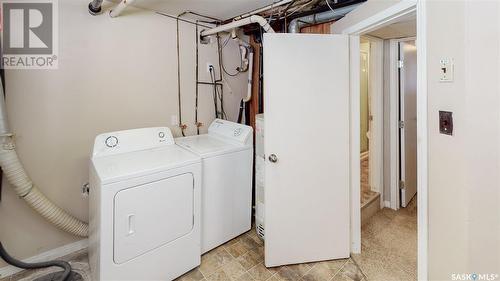 940 Arthur Street, Regina, SK - Indoor Photo Showing Laundry Room