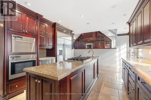 19 Forest Glen Cres, Toronto, ON - Indoor Photo Showing Kitchen With Double Sink With Upgraded Kitchen