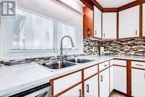 209 Cotterie Park, Leamington, ON - Indoor Photo Showing Kitchen With Double Sink
