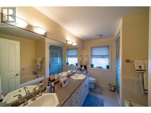 3973 Gallaghers Circle, Kelowna, BC - Indoor Photo Showing Bathroom