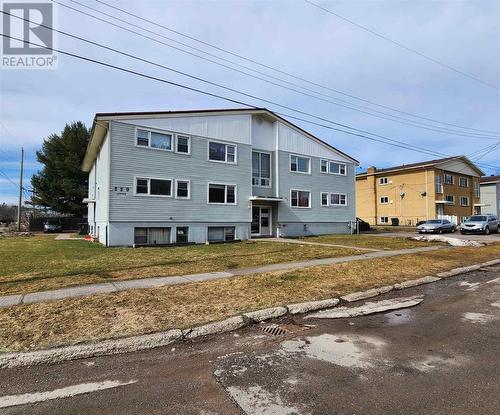 229 Upton Rd, Sault Ste Marie, ON - Outdoor
