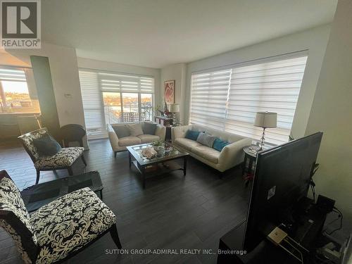 #630 -2480 Prince Michael Dr, Oakville, ON - Indoor Photo Showing Living Room