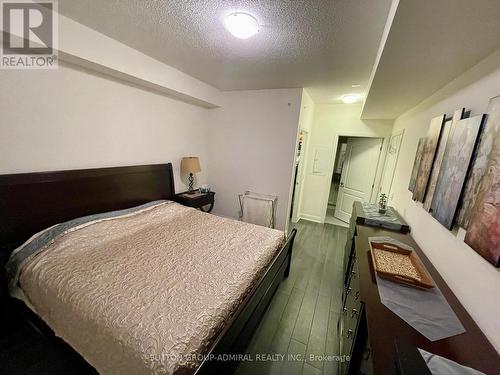 630 - 2480 Prince Michael Drive, Oakville, ON - Indoor Photo Showing Bedroom