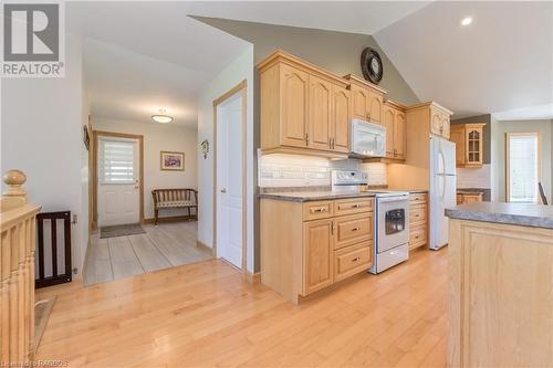 411317 Southgate Sideroad 41, Southgate, ON - Indoor Photo Showing Kitchen