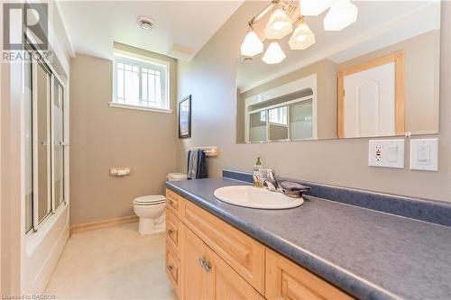 411317 Southgate Sideroad 41, Southgate, ON - Indoor Photo Showing Bathroom