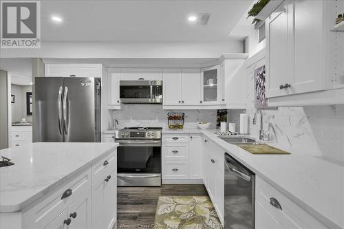 389 Brunmar Crescent, Lakeshore, ON - Indoor Photo Showing Kitchen
