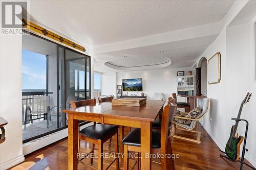 #3208 -150 Charlton Ave E, Hamilton, ON - Indoor Photo Showing Dining Room