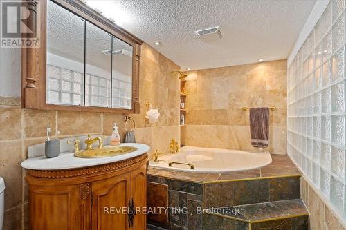 #3208 -150 Charlton Ave E, Hamilton, ON - Indoor Photo Showing Bathroom