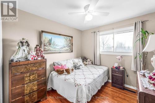 2335 Hamilton Road, Quinte West, ON - Indoor Photo Showing Bedroom