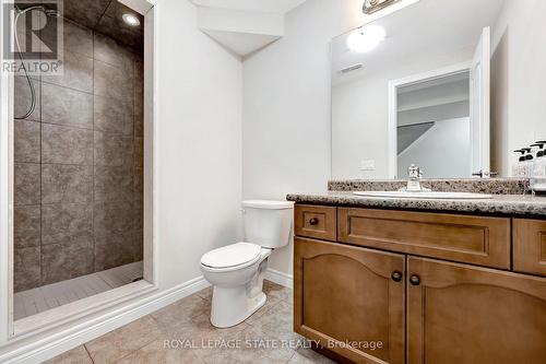 4 Mckinnell Lane, Hamilton, ON - Indoor Photo Showing Bathroom