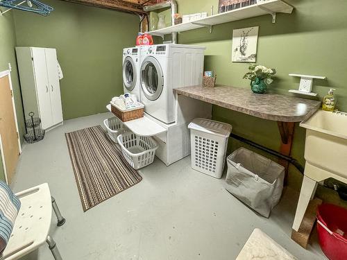 117 16Th Street S, Cranbrook, BC - Indoor Photo Showing Laundry Room